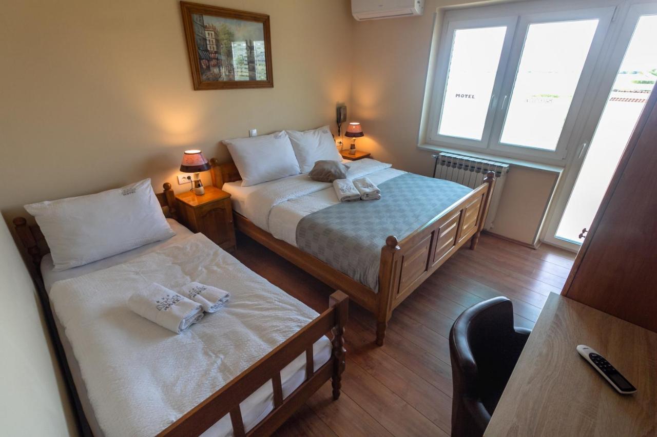 Motel Atos Laktaši Exteriér fotografie
