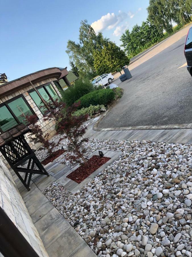 Motel Atos Laktaši Exteriér fotografie